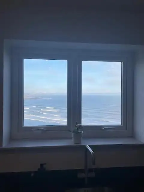 Spectacular 2 Bedroom Balcony Sea View Flat 斯卡伯勒 英国
